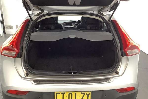 2015 Volvo V40 Cross Country D4 Luxury