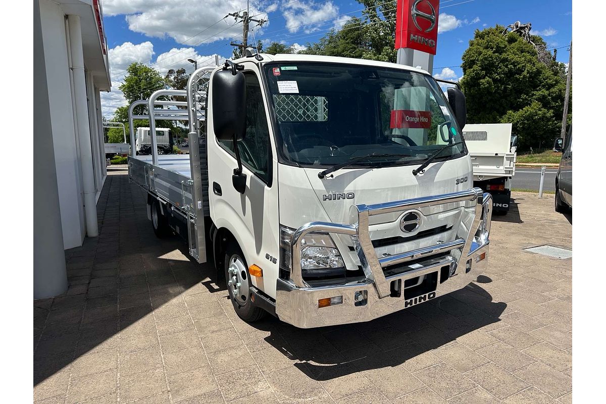 2025 Hino 300 Series 616