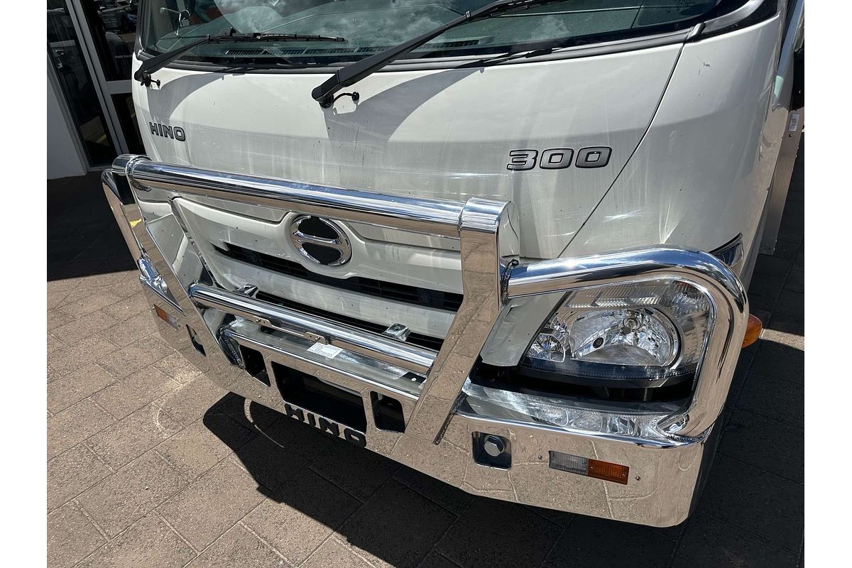 2025 Hino 300 Series 616