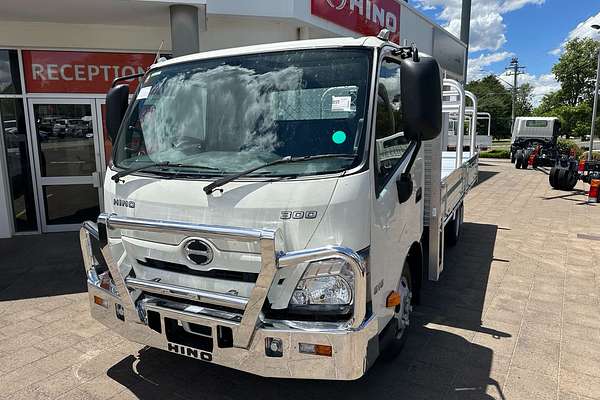 2025 Hino 300 Series 616