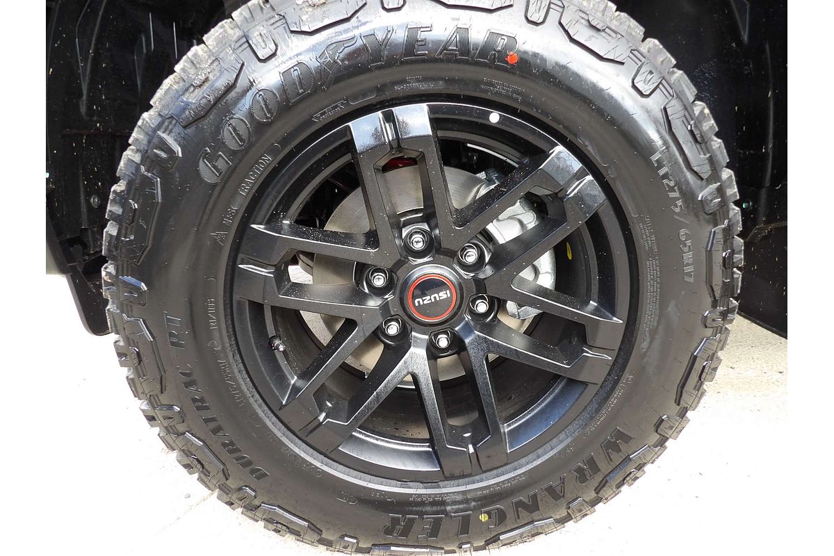 2025 Isuzu D-MAX BLADE 4X4