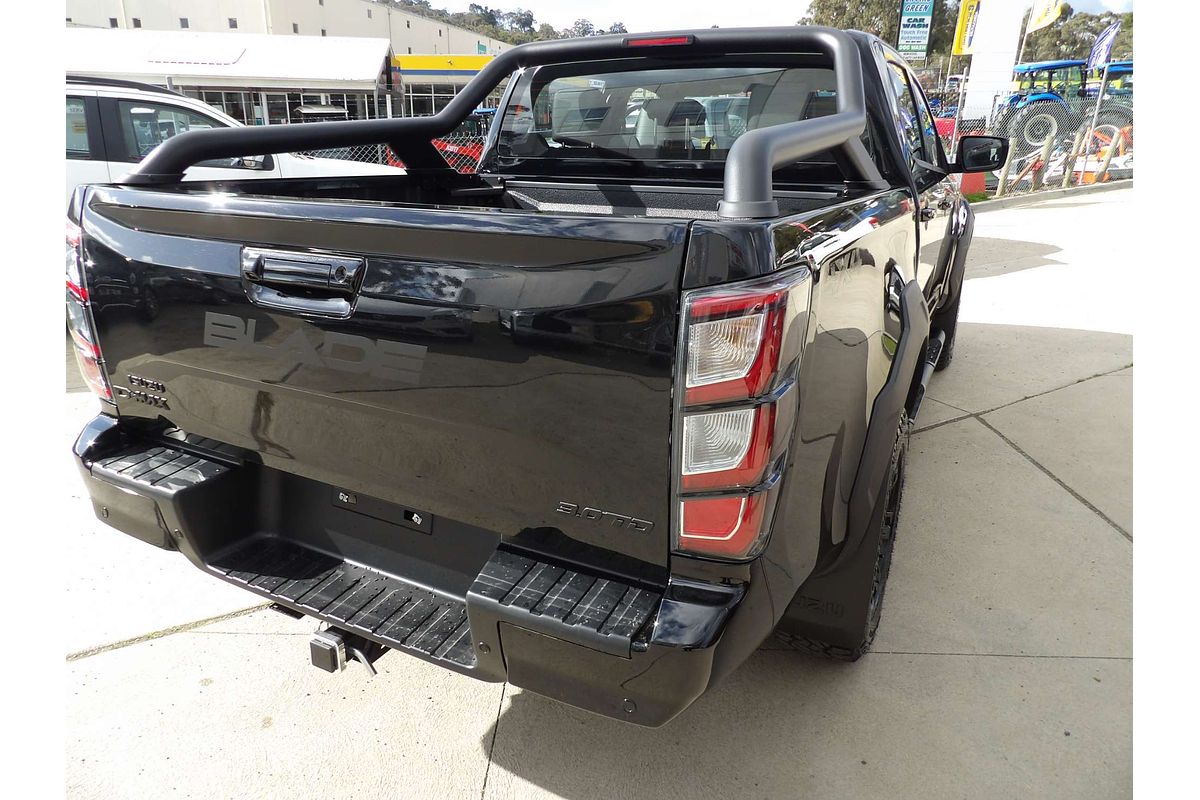 2025 Isuzu D-MAX BLADE 4X4