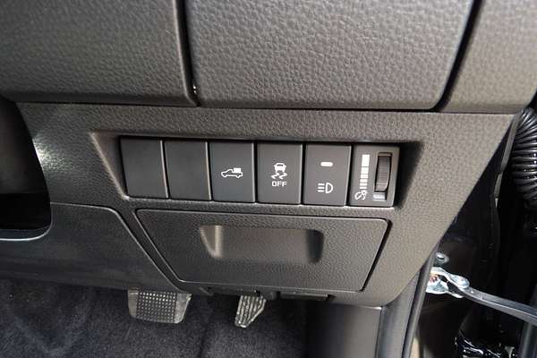 2025 Isuzu D-MAX BLADE 4X4