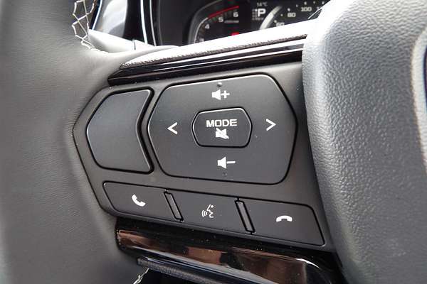 2025 Isuzu D-MAX BLADE 4X4