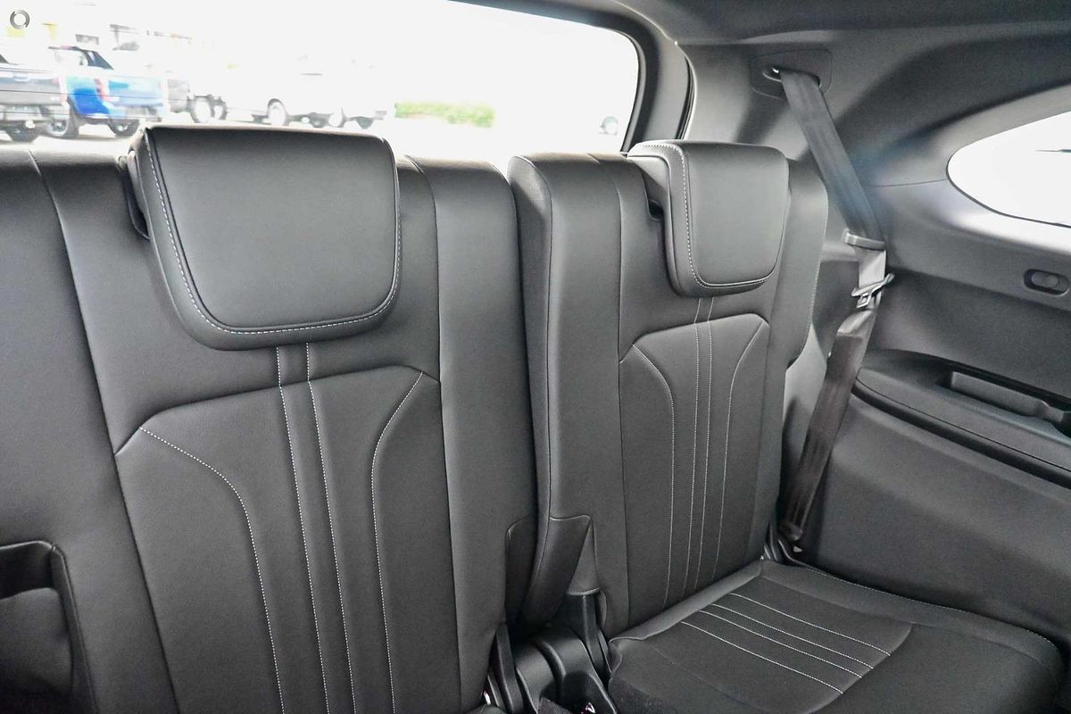 2025 Isuzu MU-X LS-T