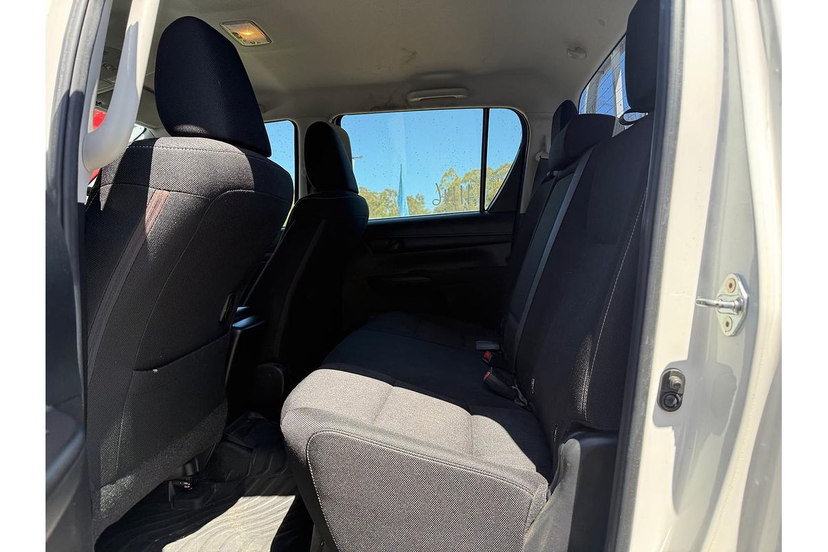 2019 Toyota Hilux SR GUN126R 4X4