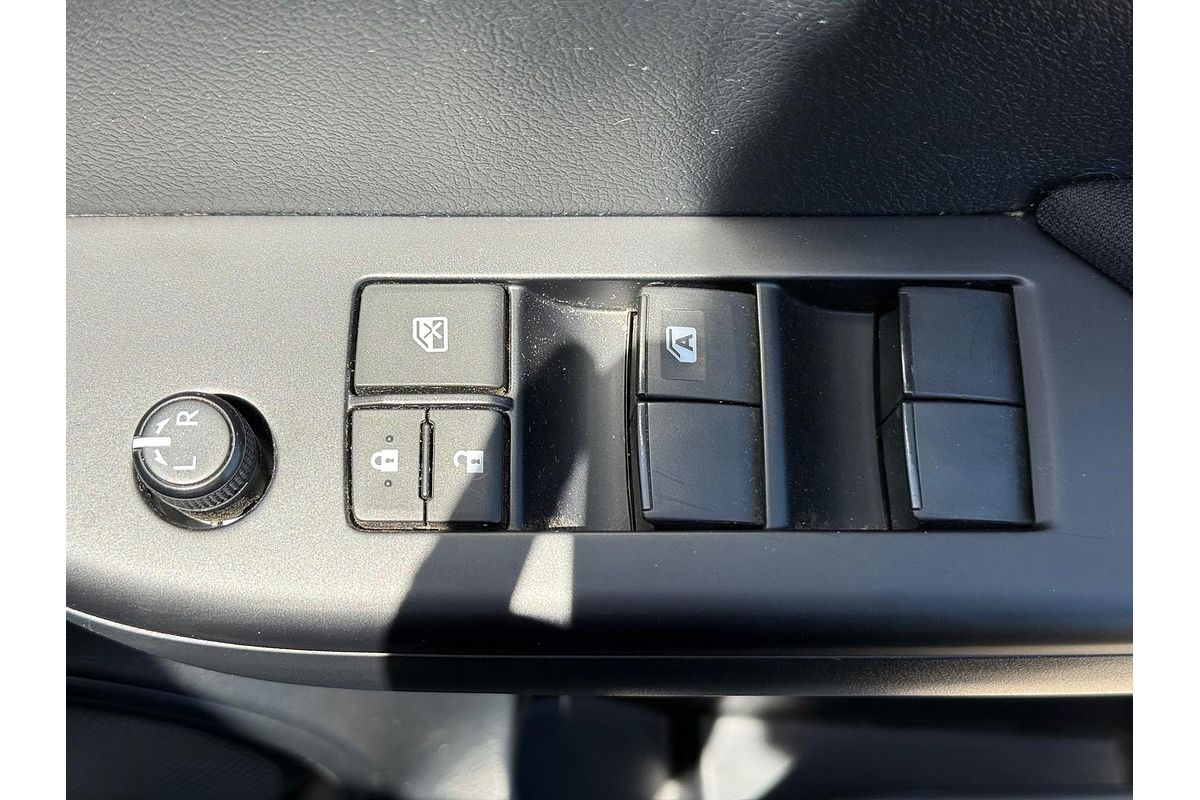 2019 Toyota Hilux SR GUN126R 4X4