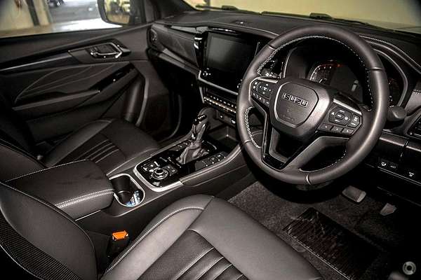 2025 Isuzu MU-X LS-T
