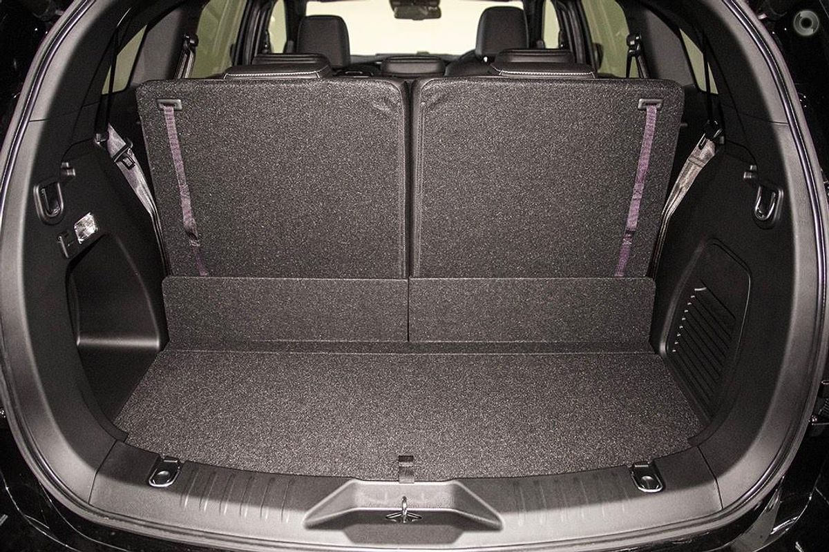 2025 Isuzu MU-X LS-T