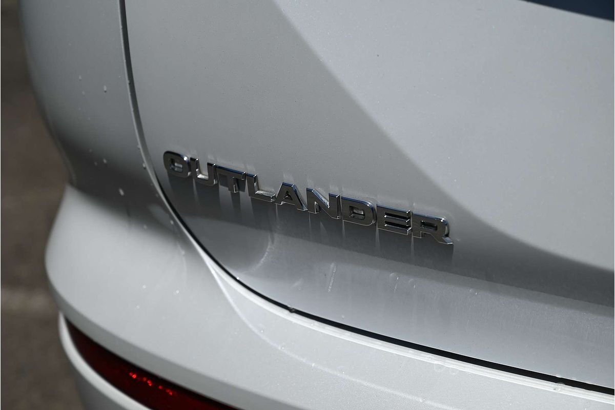 2023 Mitsubishi Outlander PHEV Exceed Tourer ZM