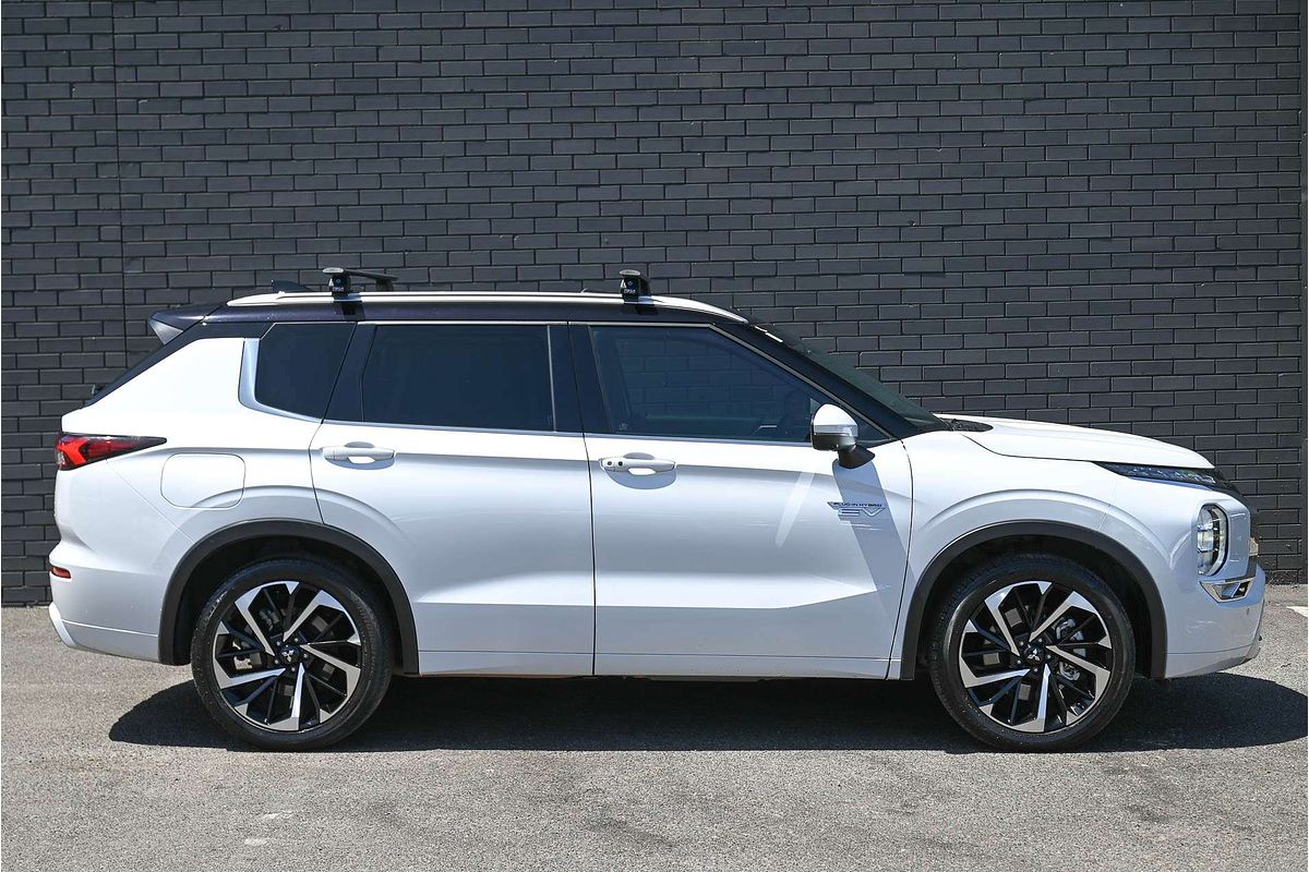 2023 Mitsubishi Outlander PHEV Exceed Tourer ZM