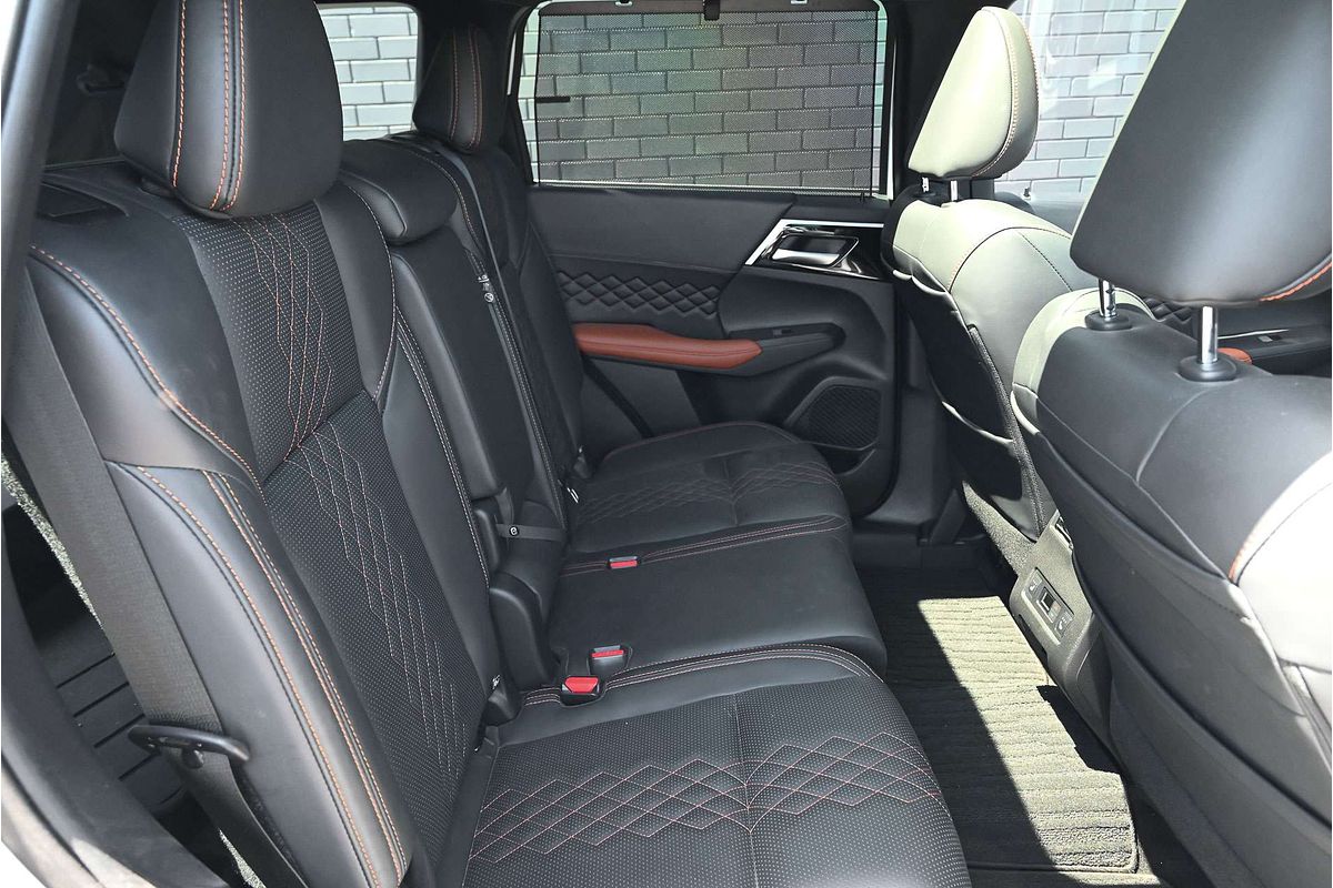 2023 Mitsubishi Outlander PHEV Exceed Tourer ZM