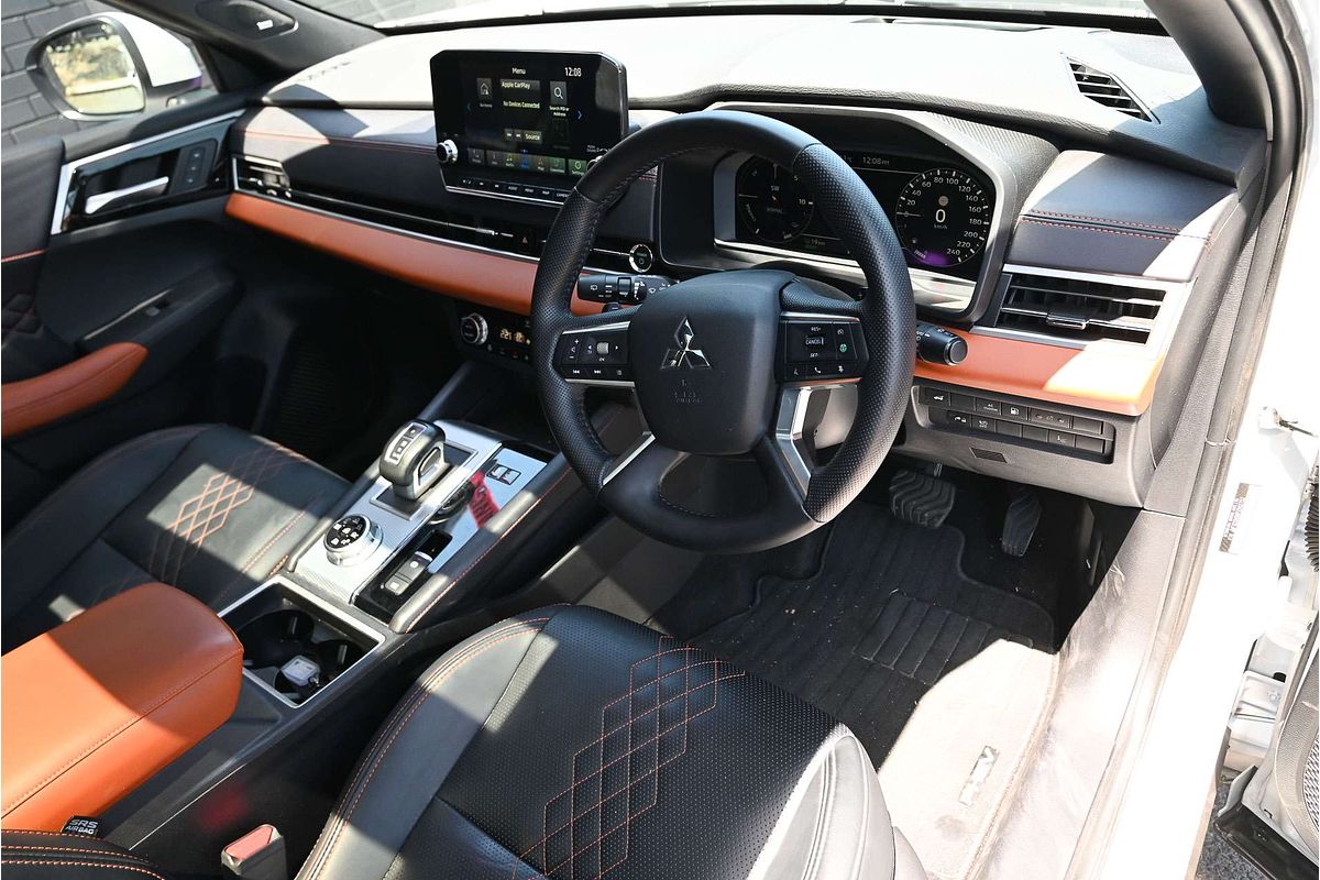 2023 Mitsubishi Outlander PHEV Exceed Tourer ZM