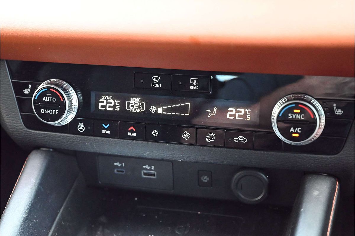 2023 Mitsubishi Outlander PHEV Exceed Tourer ZM