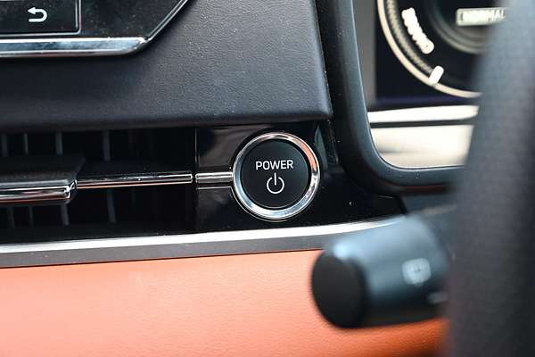 2023 Mitsubishi Outlander PHEV Exceed Tourer ZM