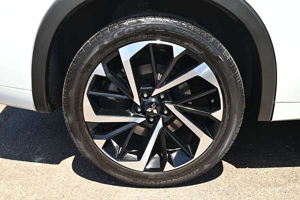 2023 Mitsubishi Outlander PHEV Exceed Tourer ZM