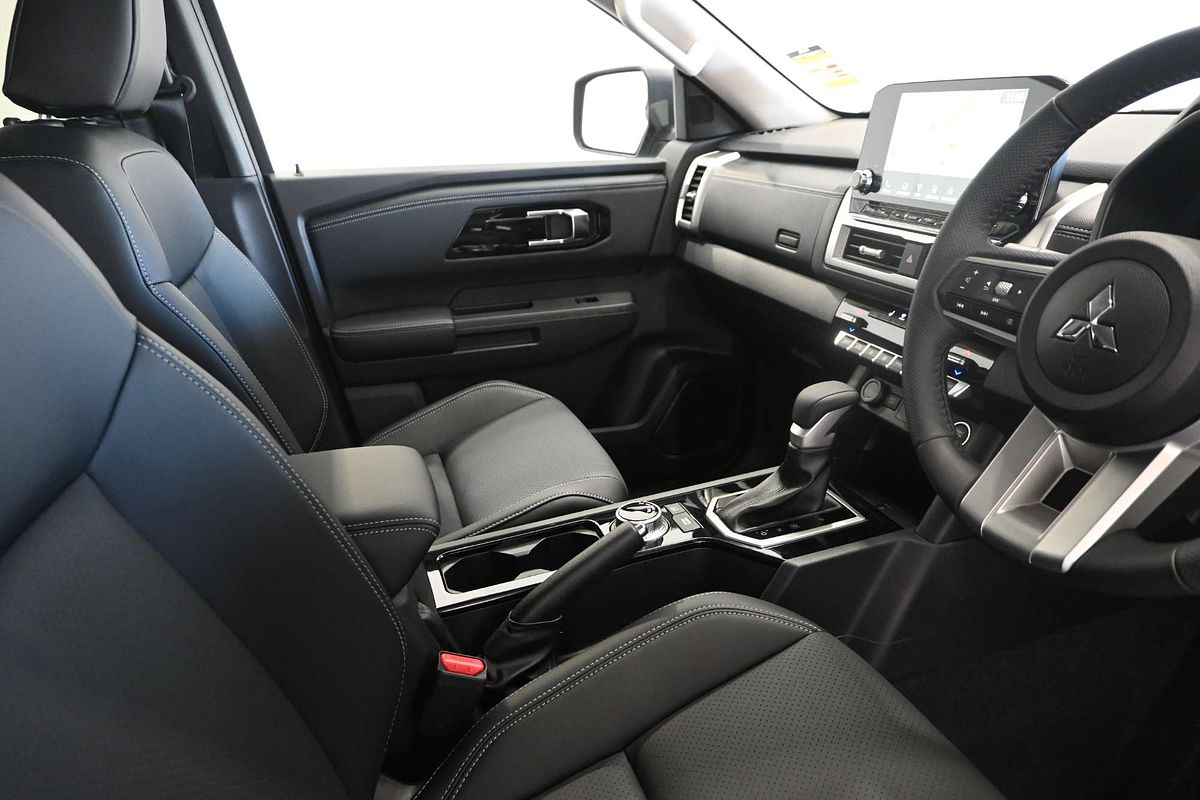 2025 Mitsubishi Triton GLS MV