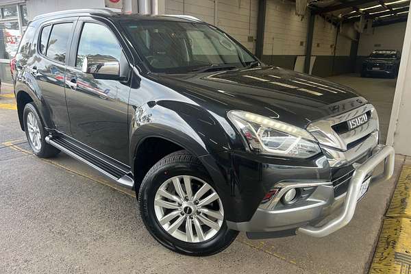2017 Isuzu MU-X LS-T