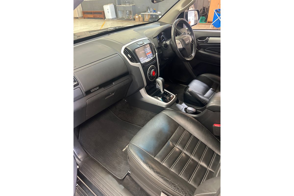 2017 Isuzu MU-X LS-T