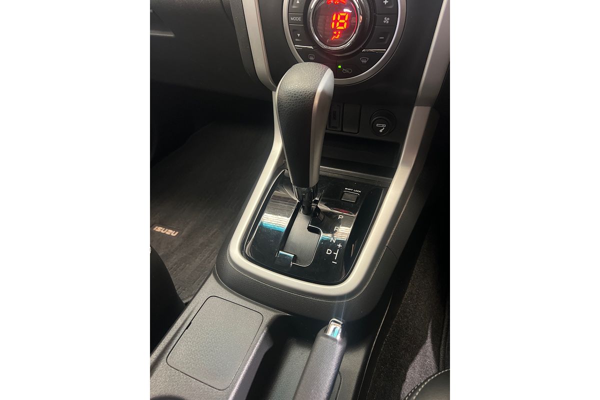 2017 Isuzu MU-X LS-T