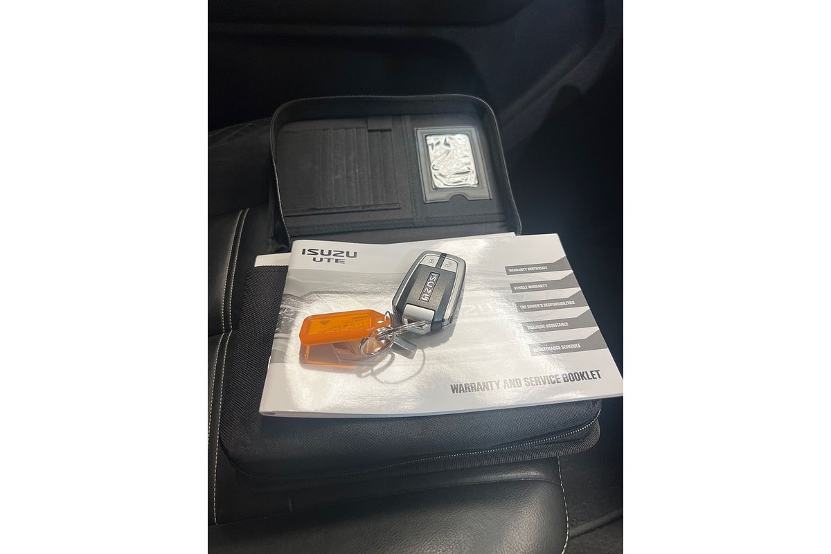 2017 Isuzu MU-X LS-T