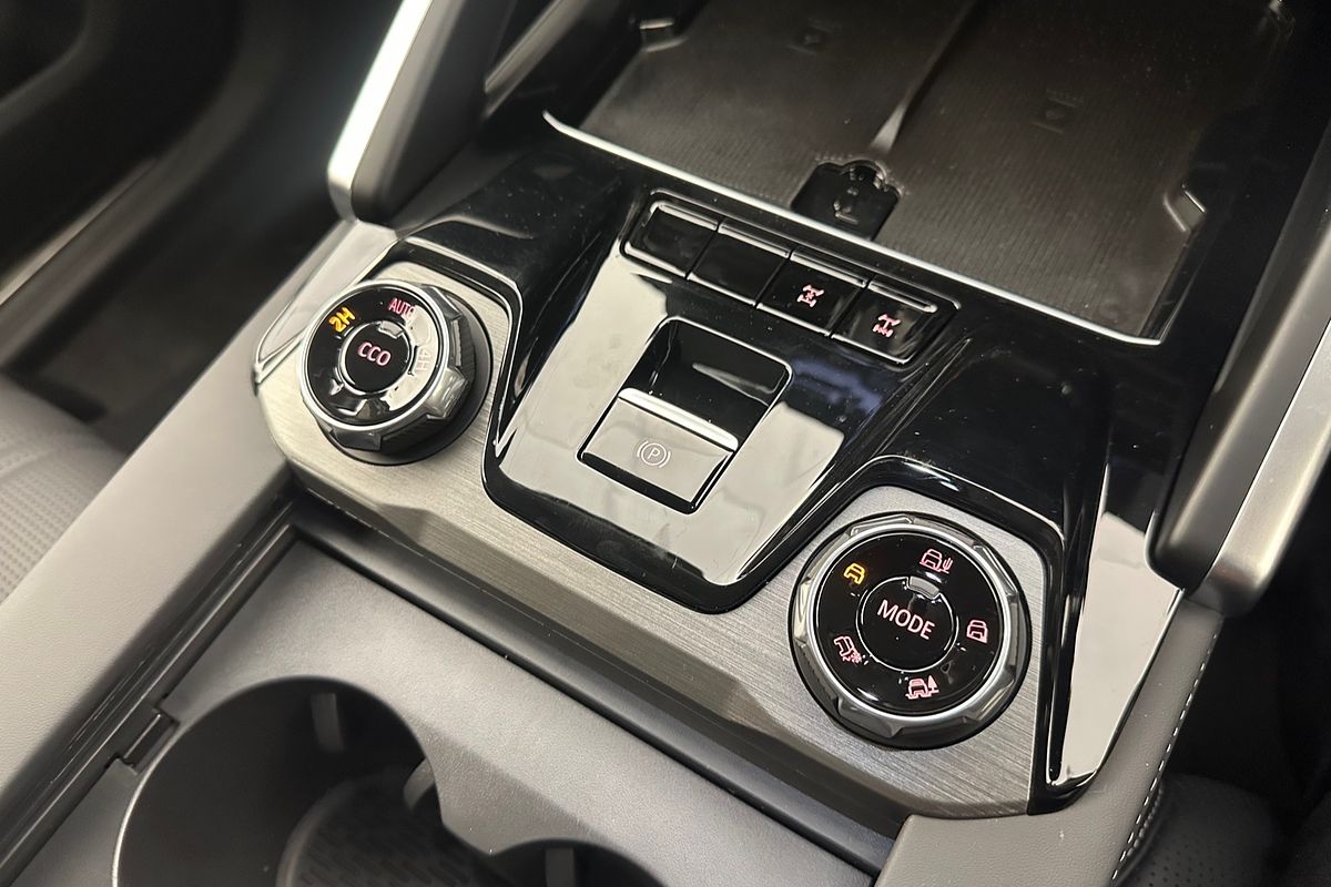 2025 LDV D90 Executive SV9A