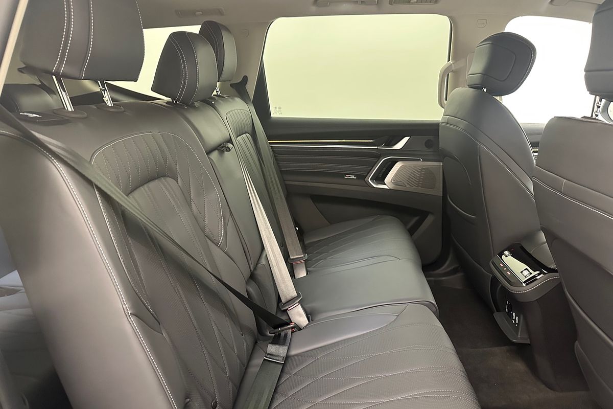 2025 LDV D90 Executive SV9A