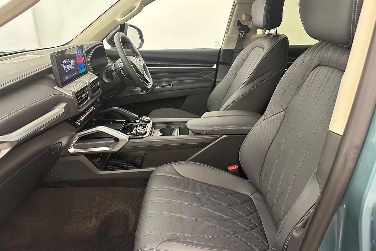 2025 LDV D90 Executive SV9A