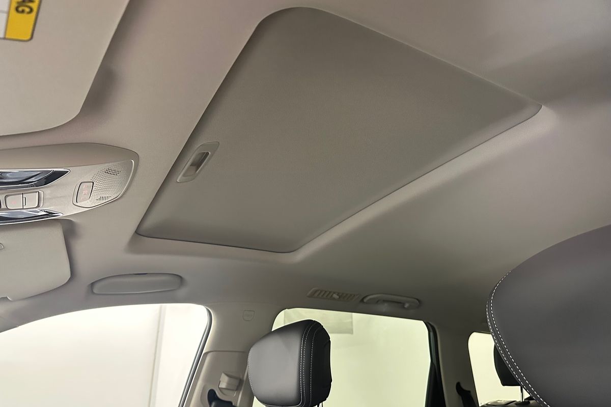 2025 LDV D90 Executive SV9A