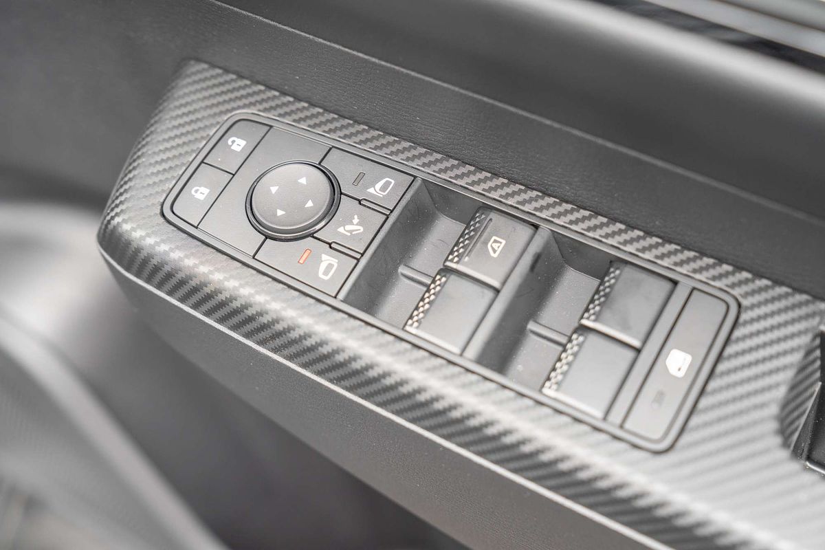 2025 Mitsubishi Triton GLS MV