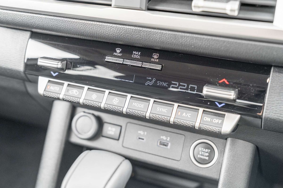 2025 Mitsubishi Triton GLS MV