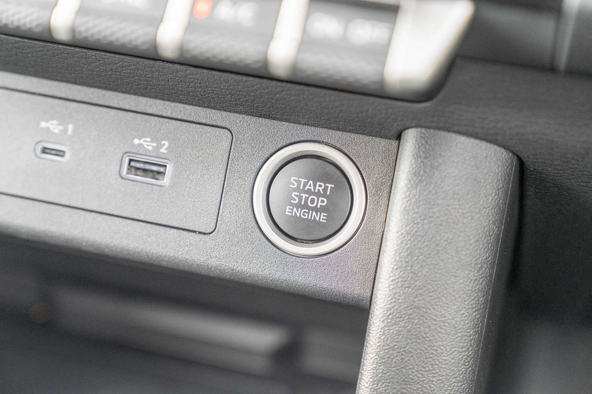 2025 Mitsubishi Triton GLS MV