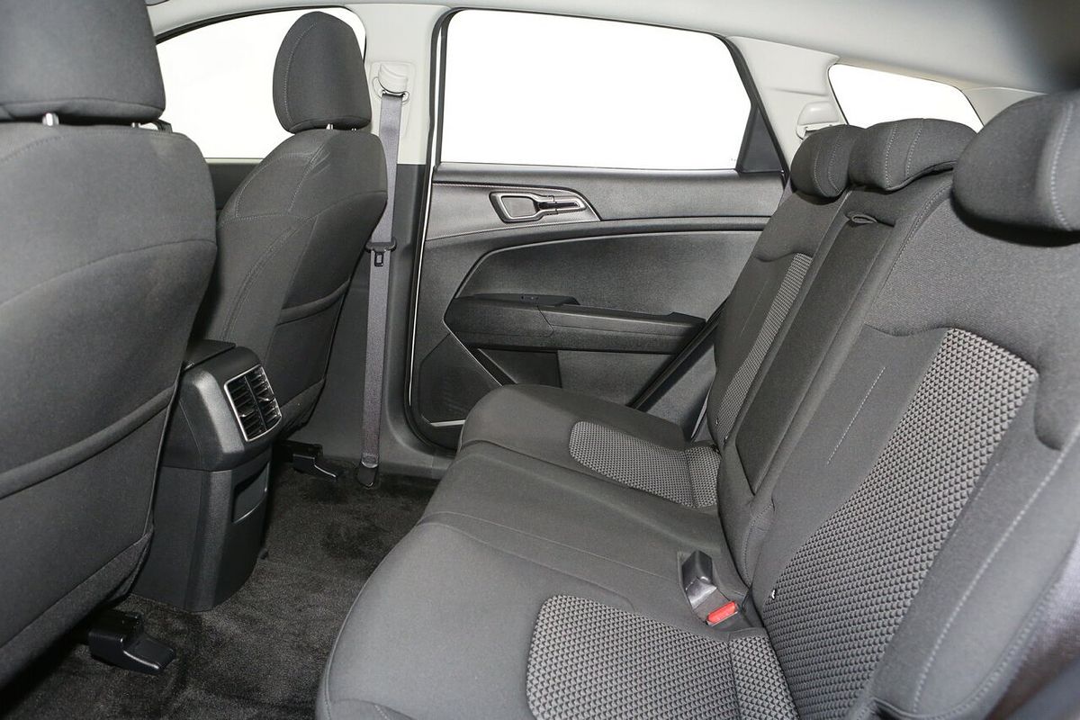 2025 Kia Sportage S NQ5