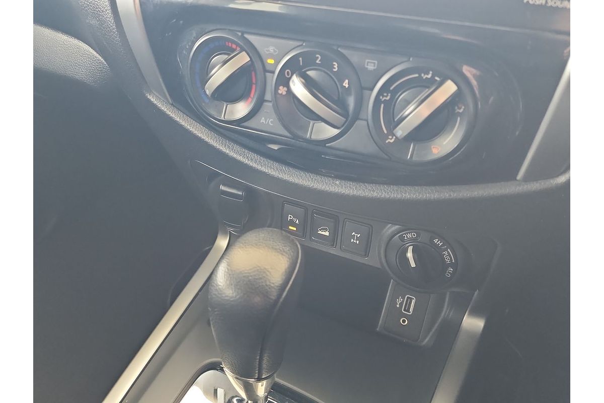 2021 Nissan Navara ST D23 4X4