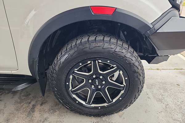 2021 Nissan Navara ST D23 4X4