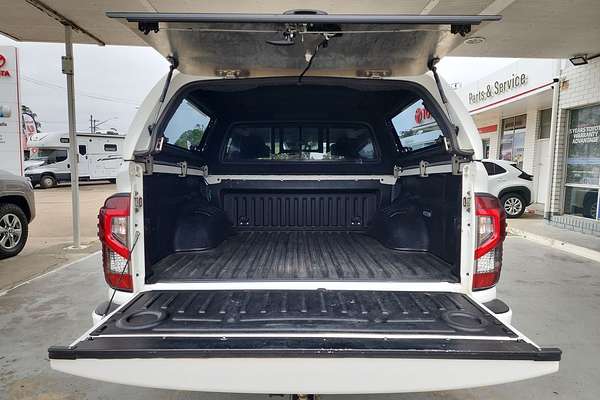 2021 Nissan Navara ST D23 4X4