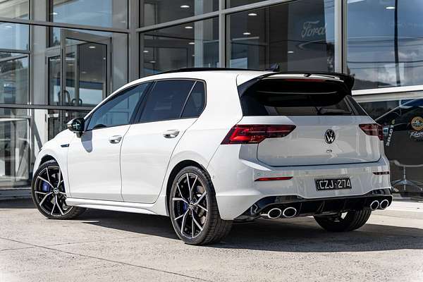 2024 Volkswagen Golf R 8