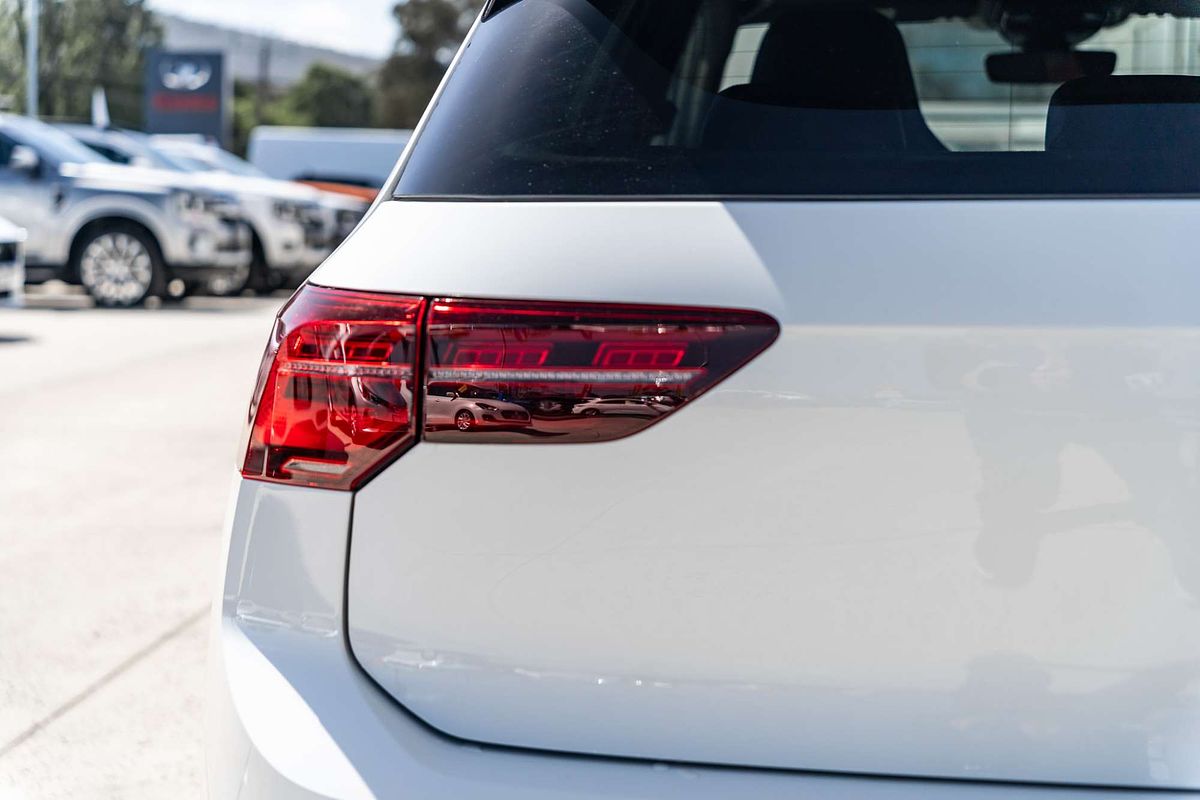 2024 Volkswagen Golf R 8