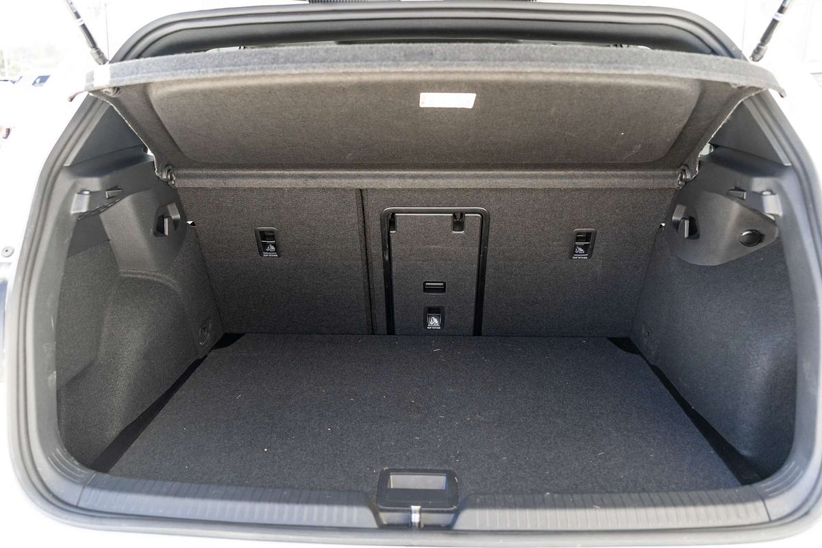 2024 Volkswagen Golf R 8