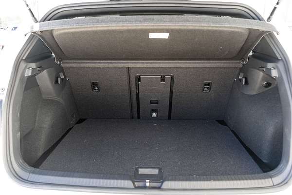 2024 Volkswagen Golf R 8