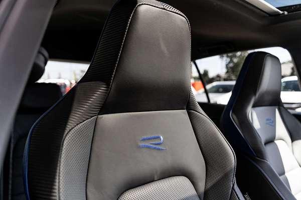 2024 Volkswagen Golf R 8