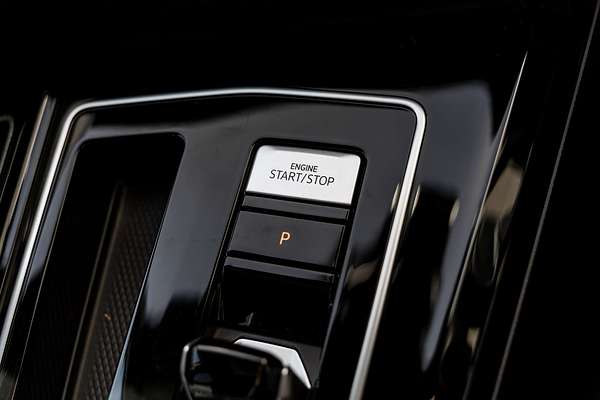 2024 Volkswagen Golf R 8