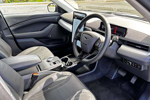 2024 Ford Mustang Mach-E Select