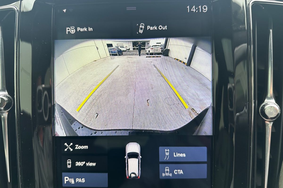 2019 Volvo XC60 T6 R-Design