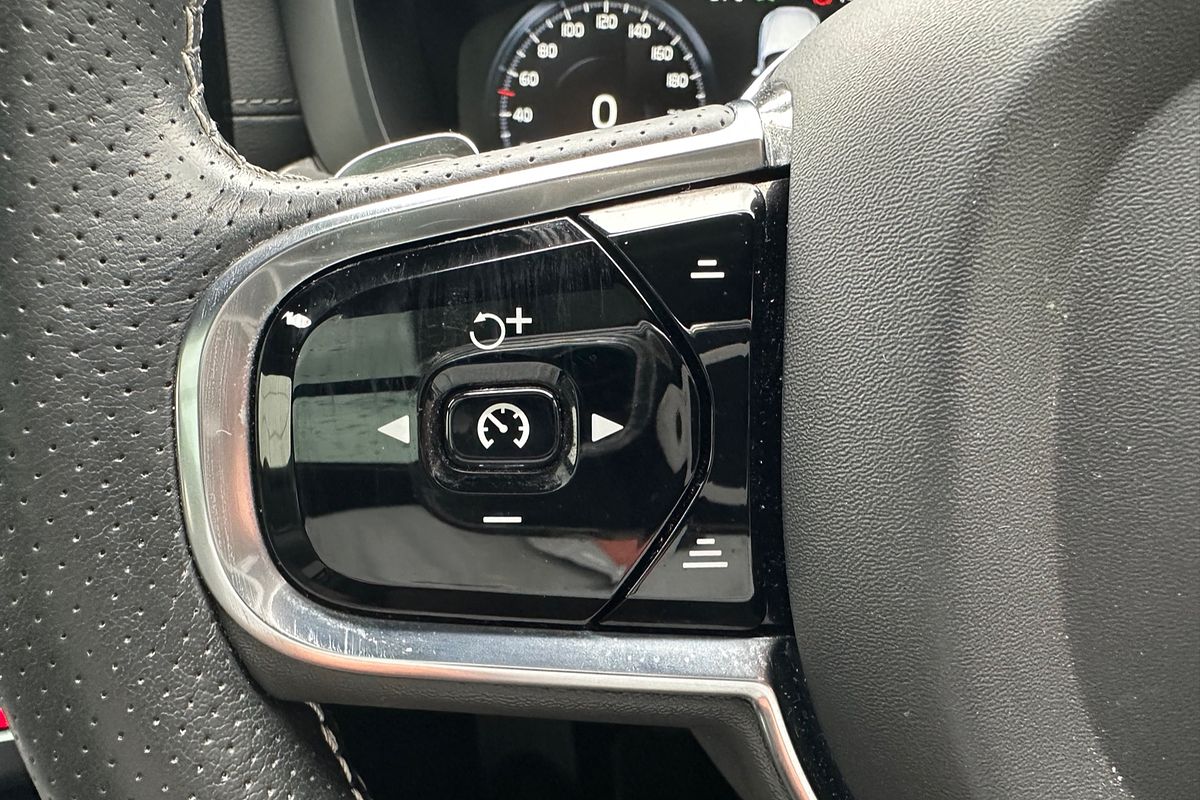 2019 Volvo XC60 T6 R-Design