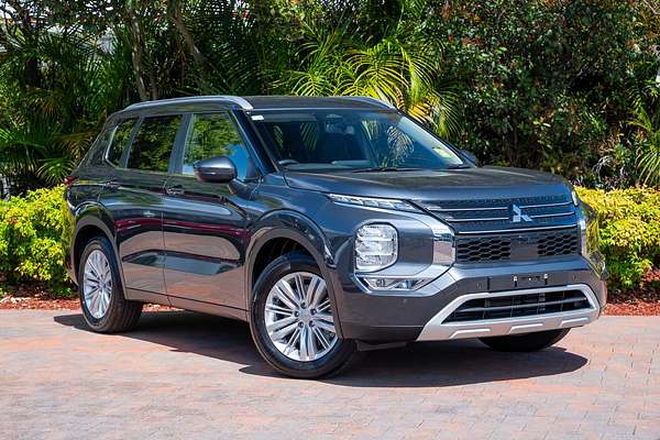 2024 Mitsubishi Outlander LS ZM