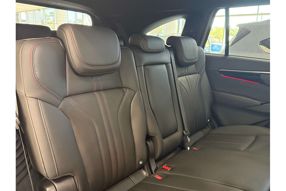 2025 Isuzu MU-X X-TERRAIN