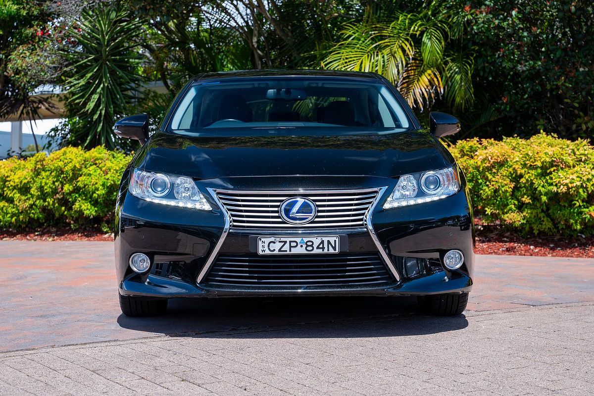 2015 Lexus ES ES300h Luxury AVV60R