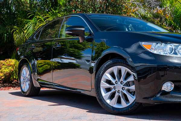 2015 Lexus ES ES300h Luxury AVV60R