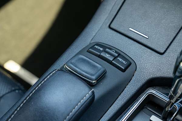 2015 Lexus ES ES300h Luxury AVV60R